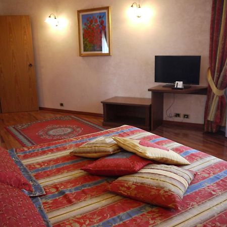 Hotel La Ruota Pianfei Екстер'єр фото
