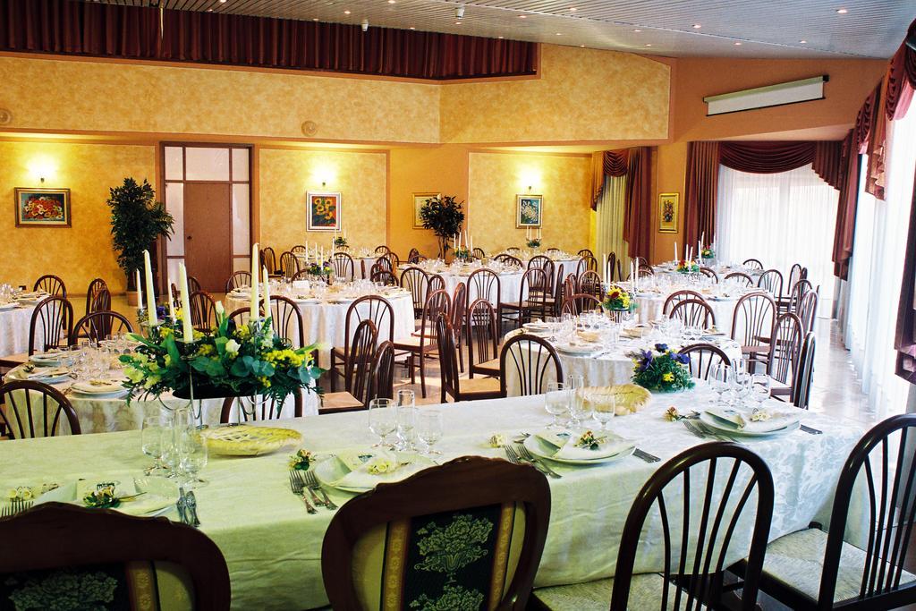 Hotel La Ruota Pianfei Екстер'єр фото