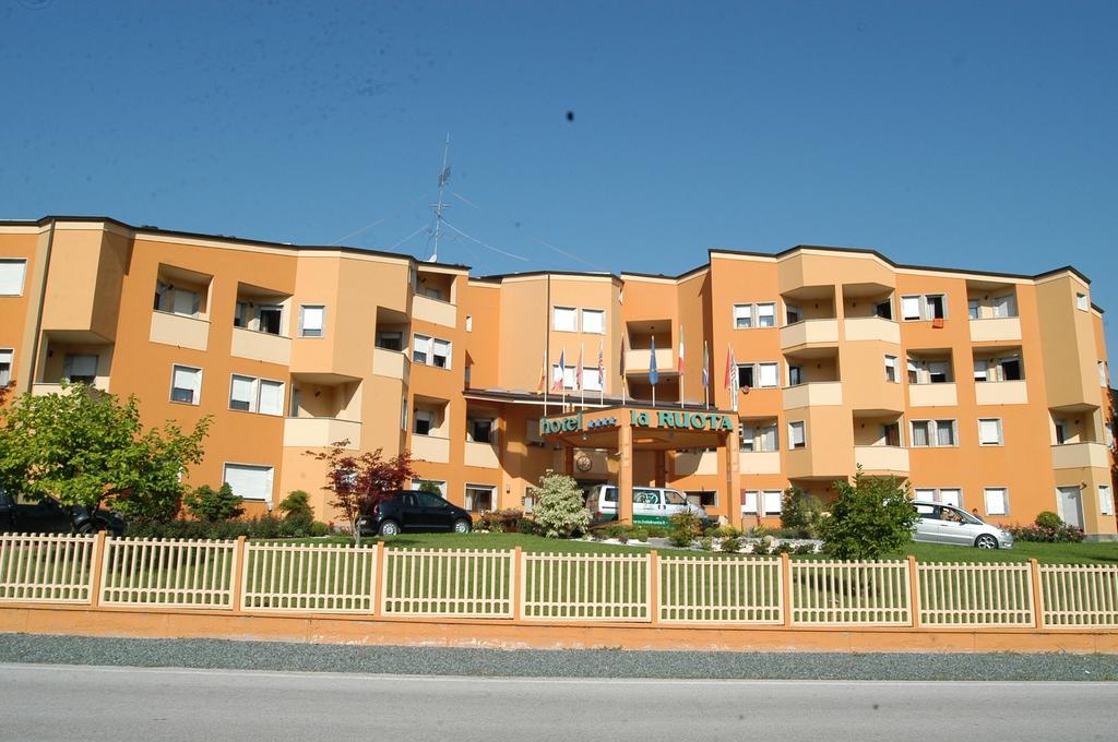Hotel La Ruota Pianfei Екстер'єр фото